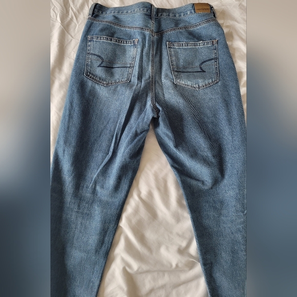 American eagle distressed 14 blue mom jean - Picture 9 of 10